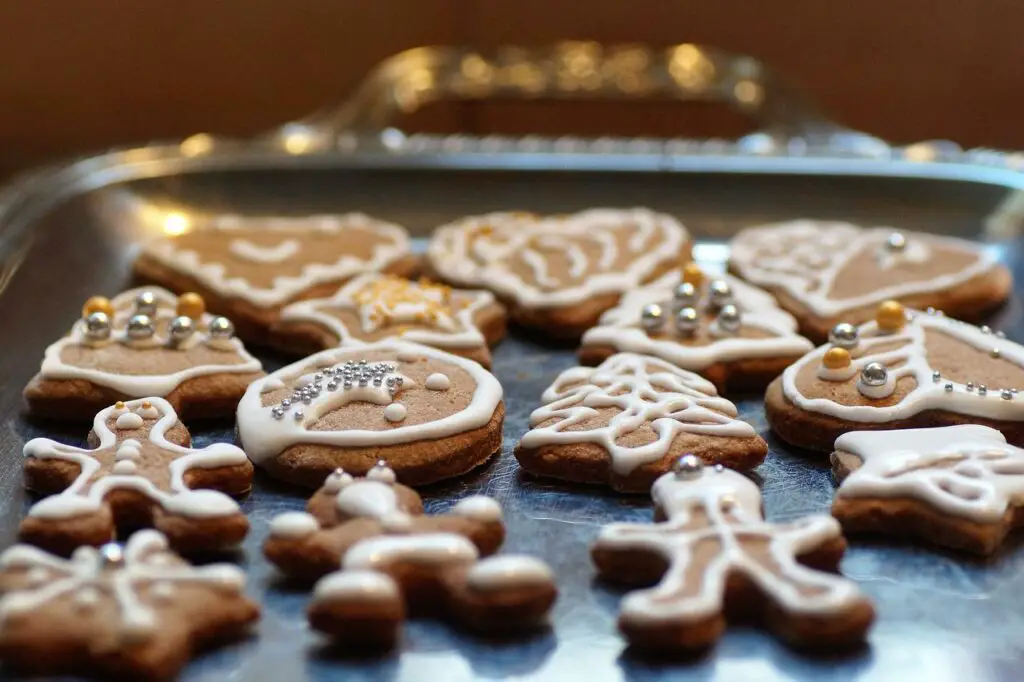 are gingerbread cookies bad for dogs